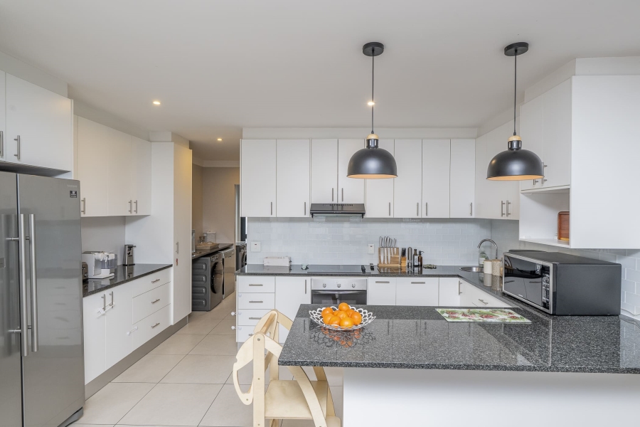 3 Bedroom Property for Sale in Protea Heights Western Cape